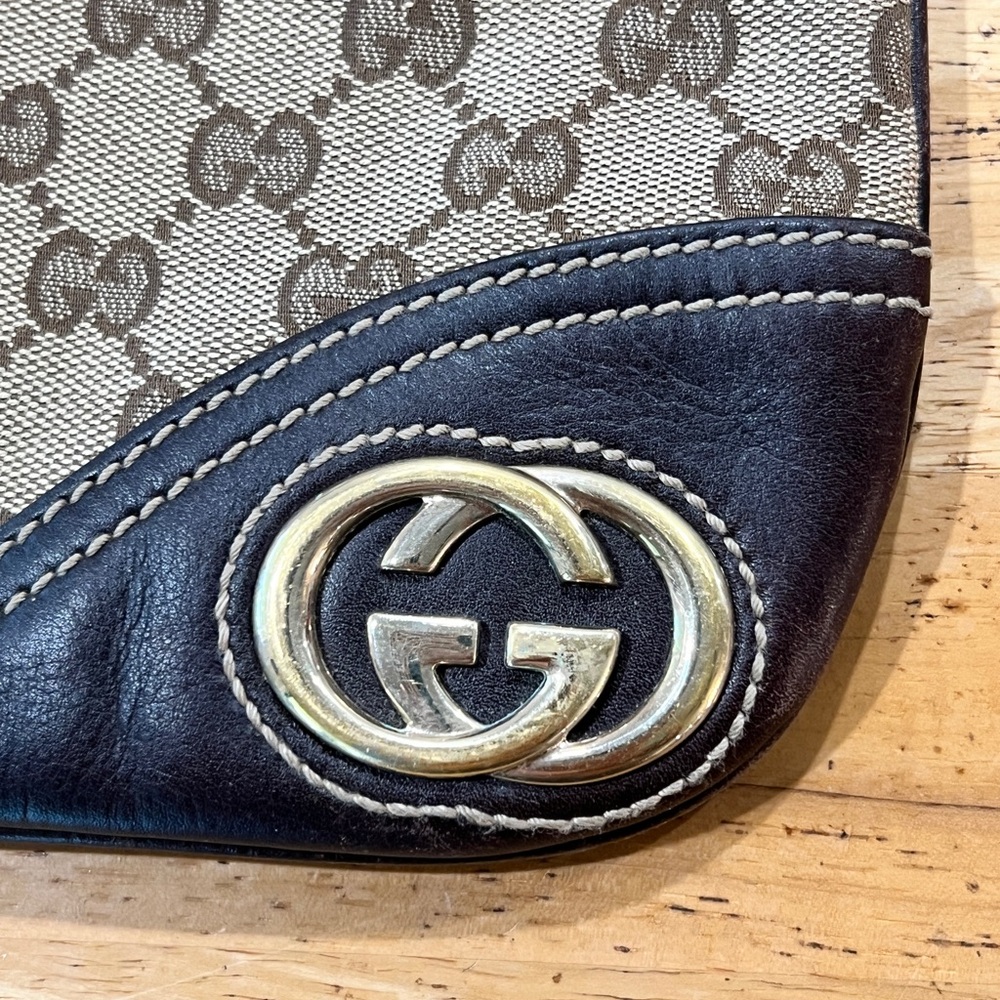 Gucci Britt Hobo Bag - Picture 9 of 9